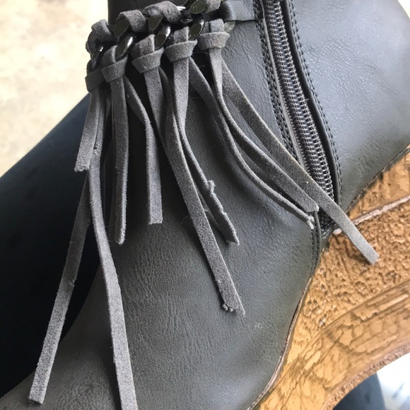 East of Eden Wedge Booties- Size 7 - Picture 4 of 5